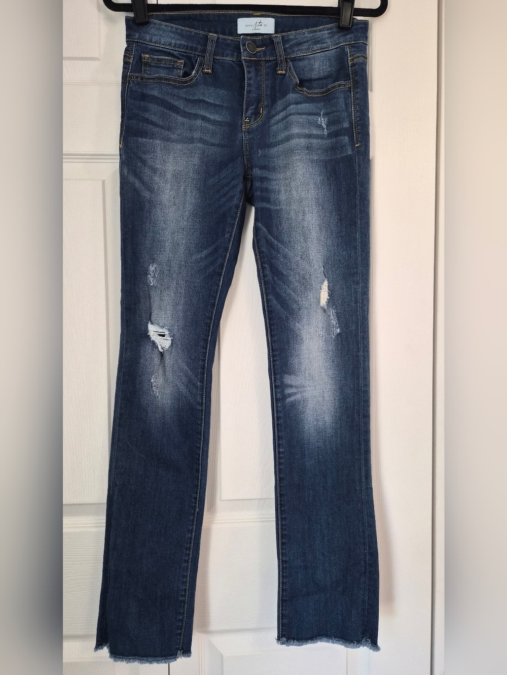Judy Blue Denim Arts Co Distressed Slim Straight Raw Hem Jeans Dark Wash 5/27